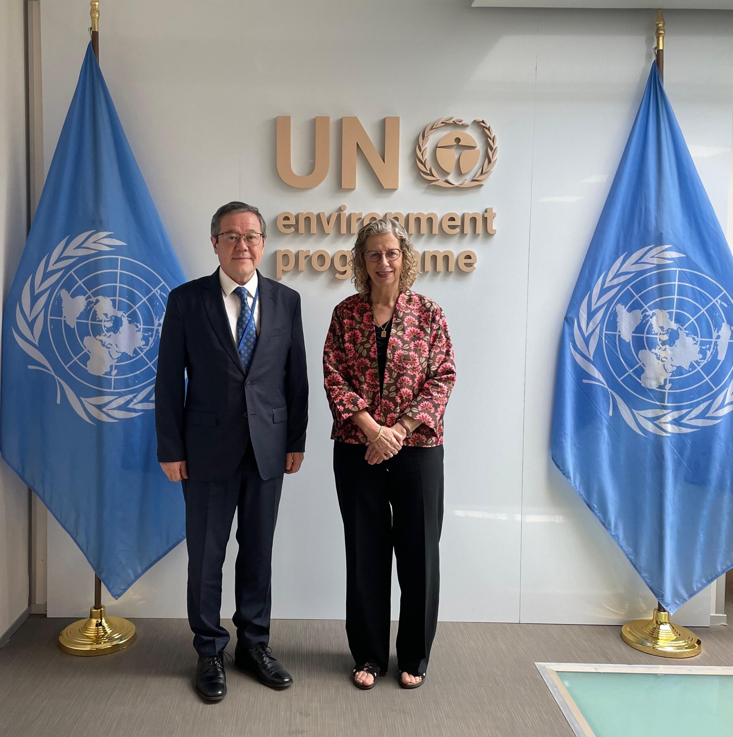 Глава Программы ООН по окружающей среде высоко оценивает инициативы Казахстана в области устойчивого развития и экологии