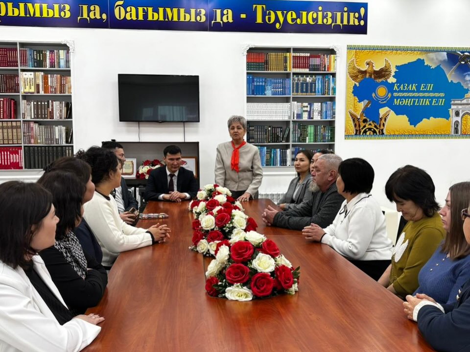 Коллективы сферы культуры Есильского района обсудили конституционные реформы