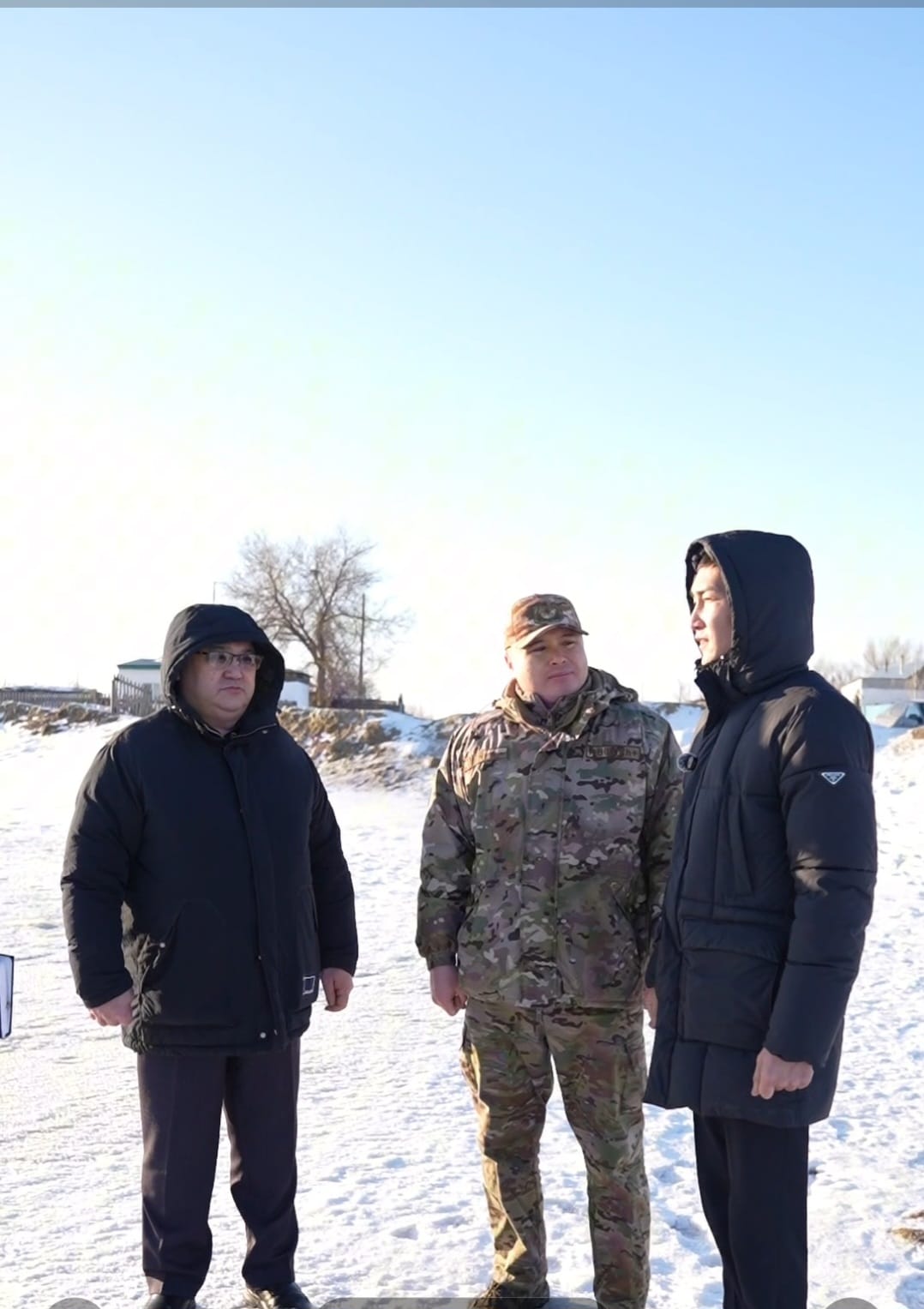 Аким района Нуржан Оразбекулы посетил Иртышский сельский округ с рабочим визитом, в ходе которого ознакомился с проводимыми работами по предупреждению паводков.