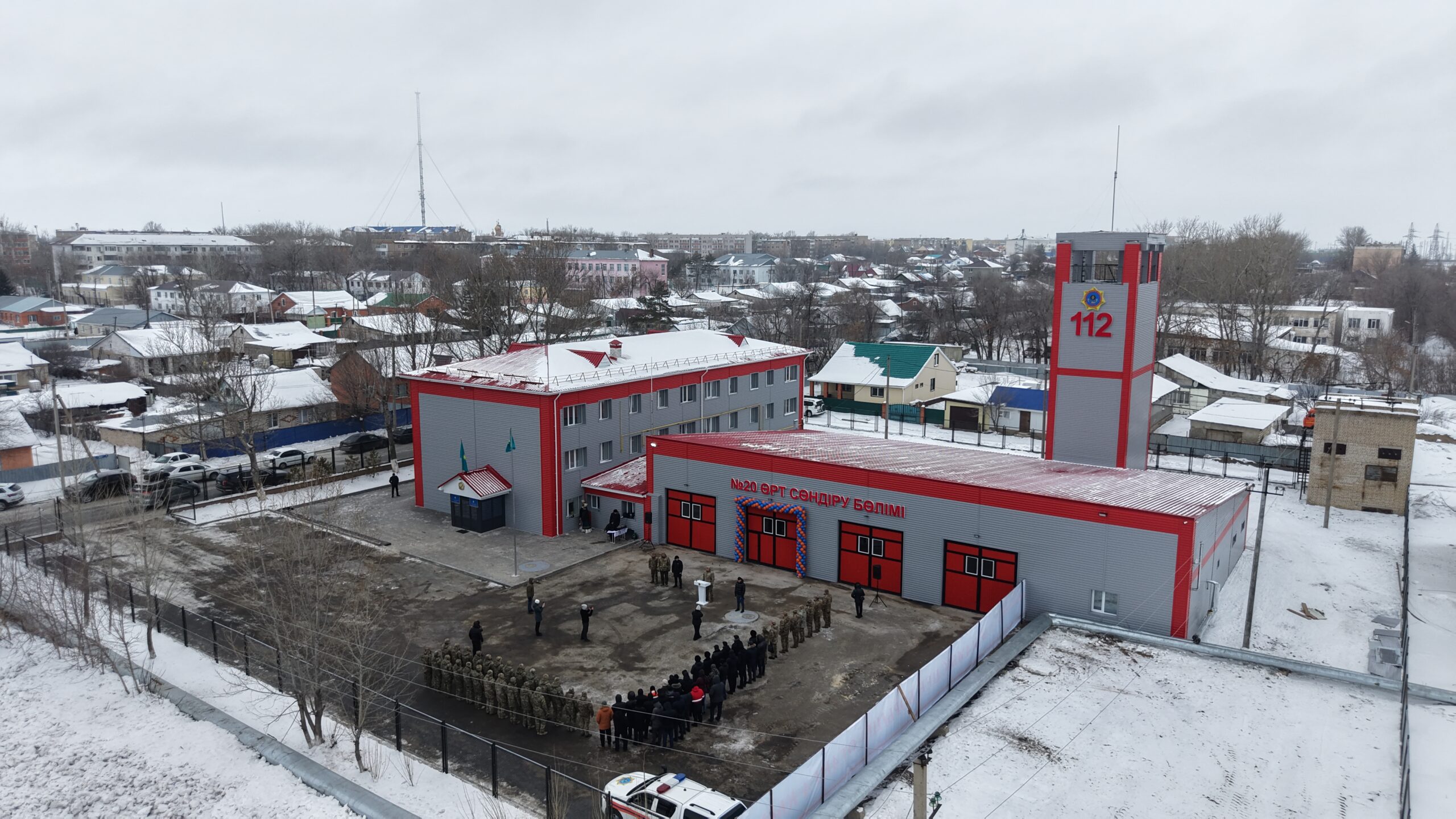 Глава МЧС открыл модернизированную пожарную часть в городе Хромтау
