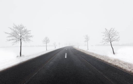 Рекомендации спасателей: действия населения при снежных заносах на автодорогах