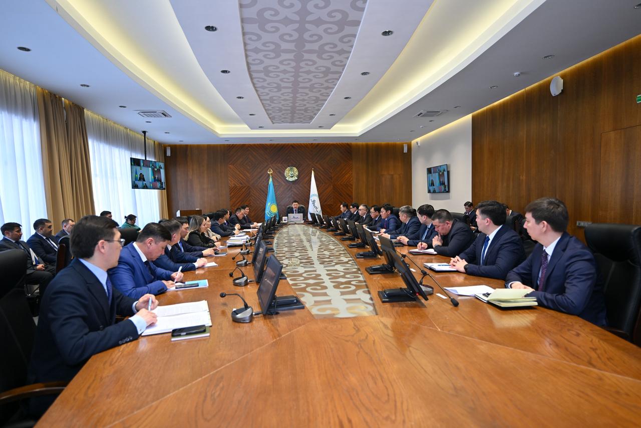 Обсуждены пути реализации поручений Президента