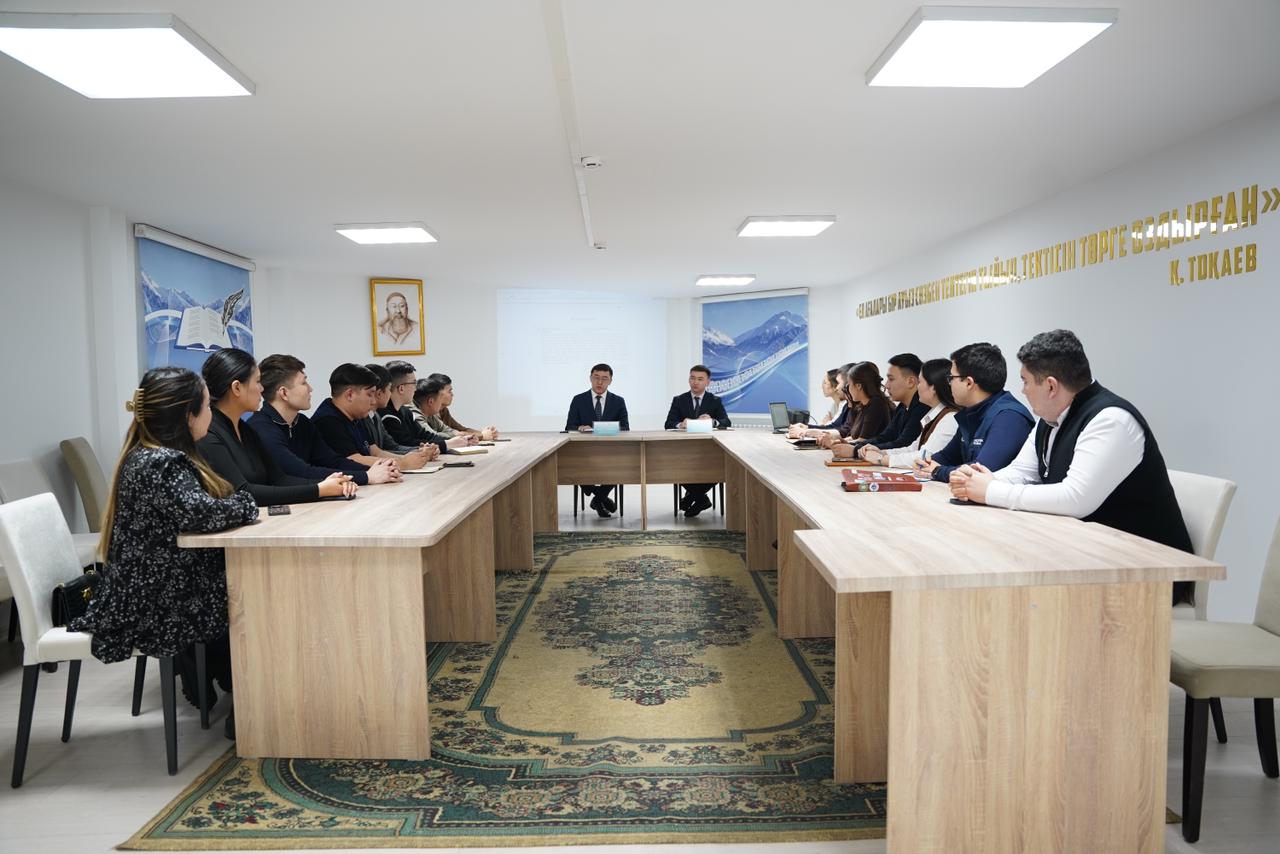 В городе Семей прошла дискуссионная площадка «Молодёжь и Конституция: вместе ради будущего»