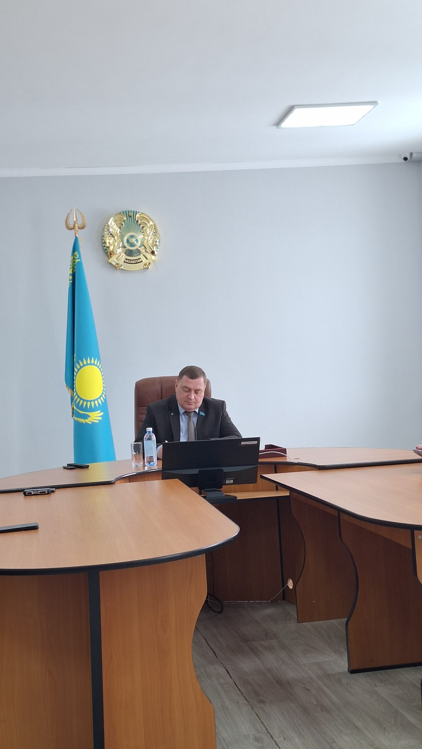 Встреча по обсуждению проекта новой Конституции Республики Казахстан