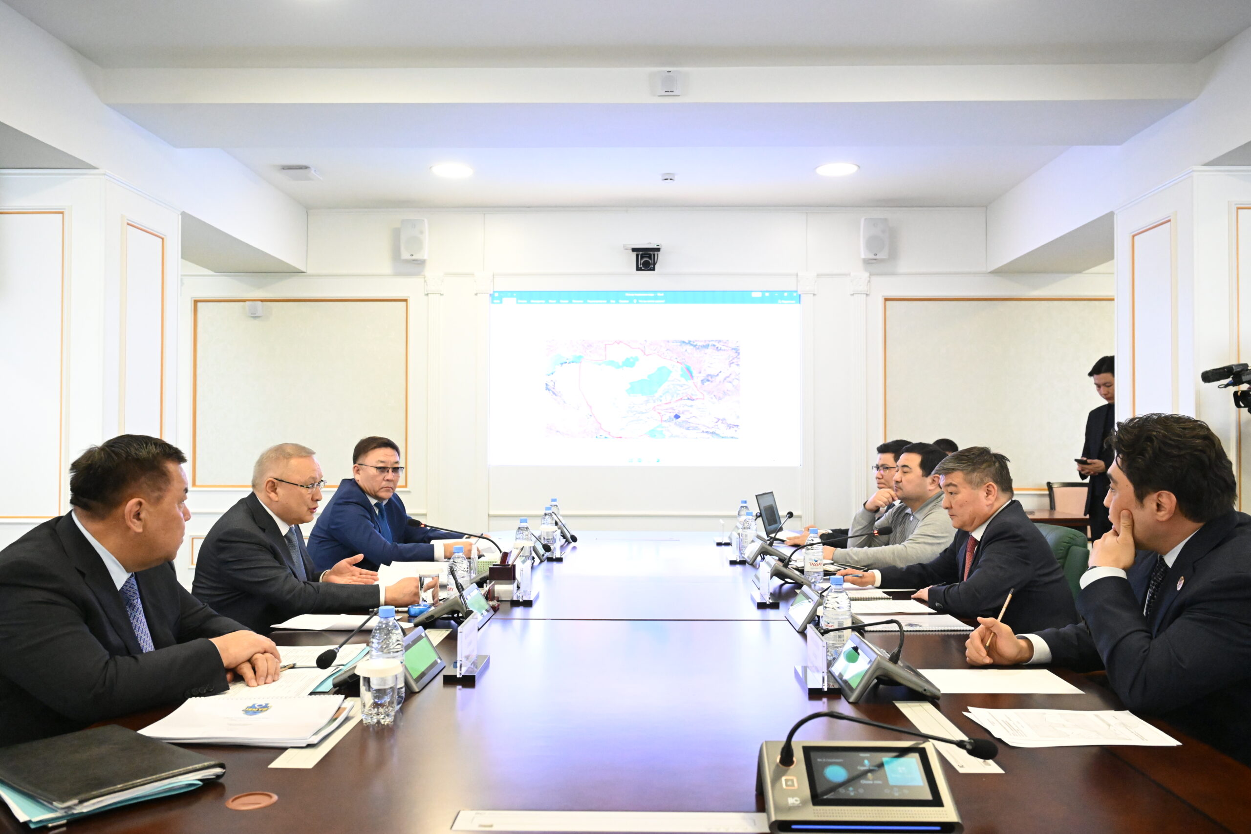 В Жетісу планируют реализовать агропроекты по принципу «поле – хранение – переработка»