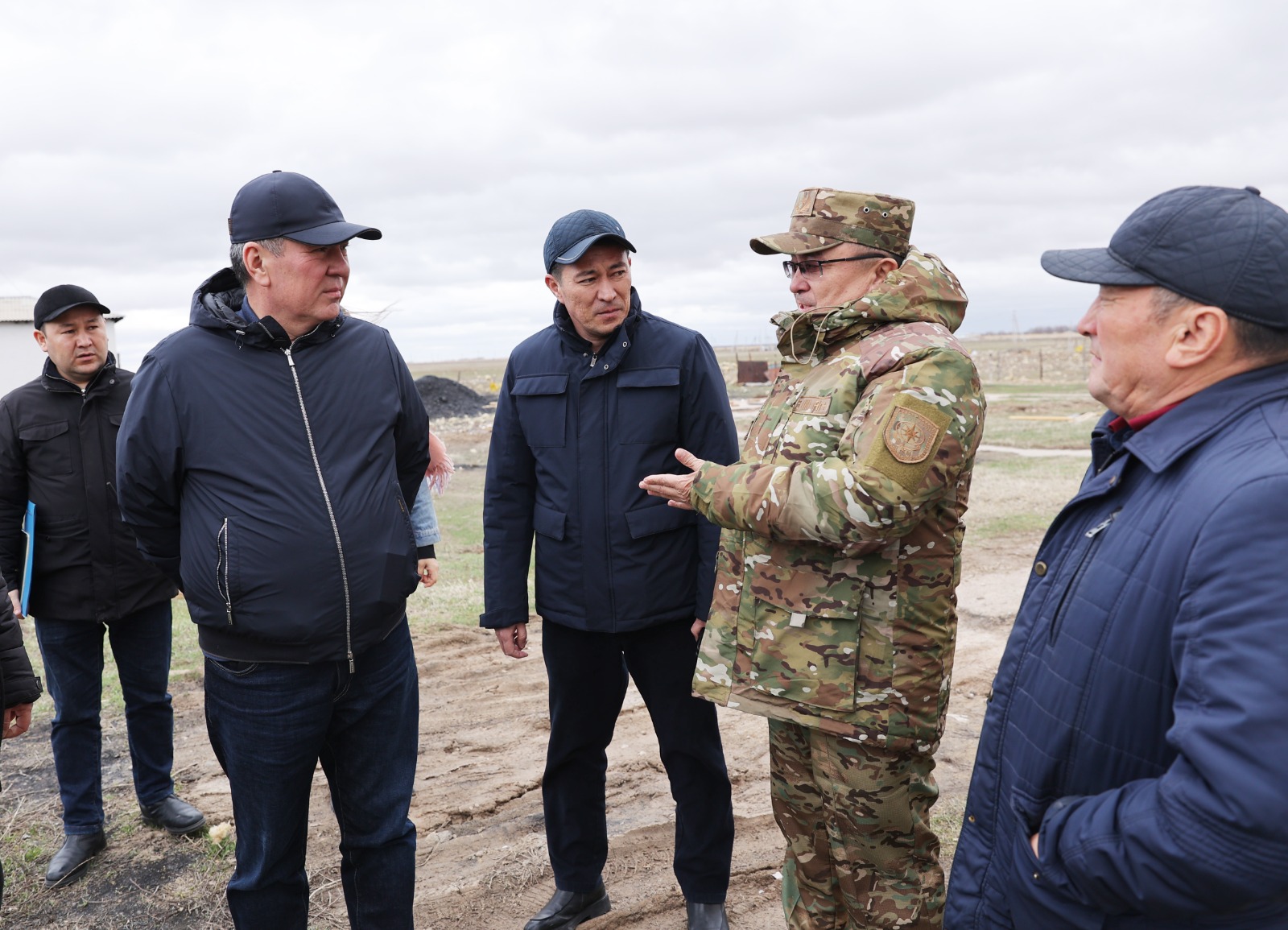 Первый заместитель акима Жамбылской области проинспектировал ход ликвидации последствий сильного ветра в районе Т. Рыскулова