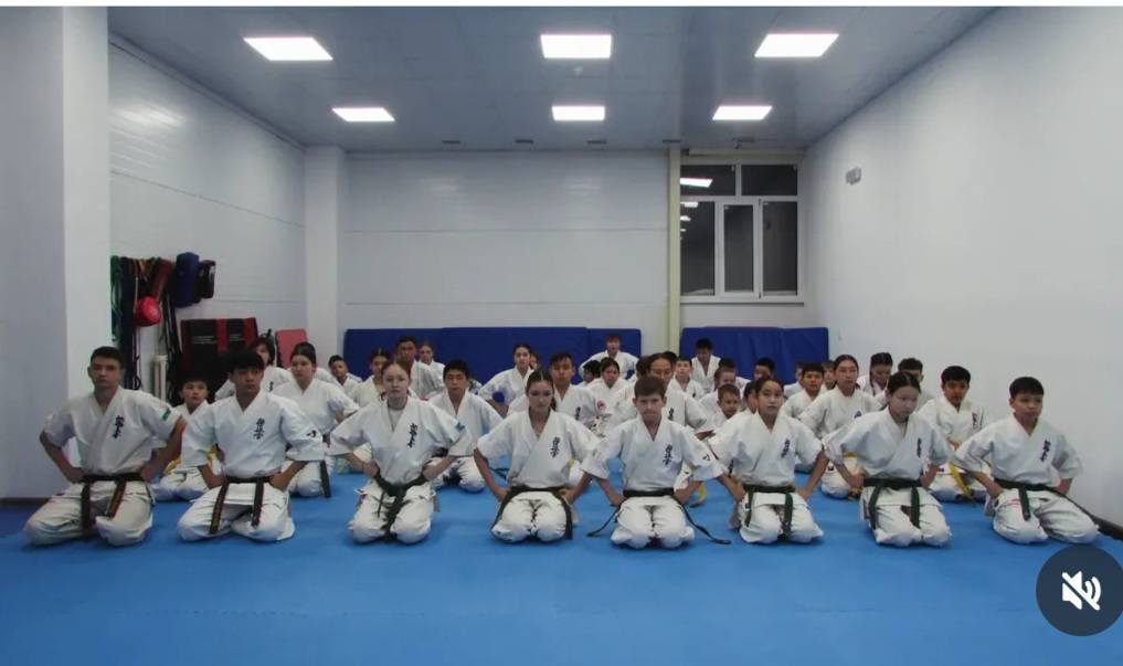 Торжественное вручение удостоверений кандидатов в мастера спорта Республики Казахстан по Киокушинкай каратэ.