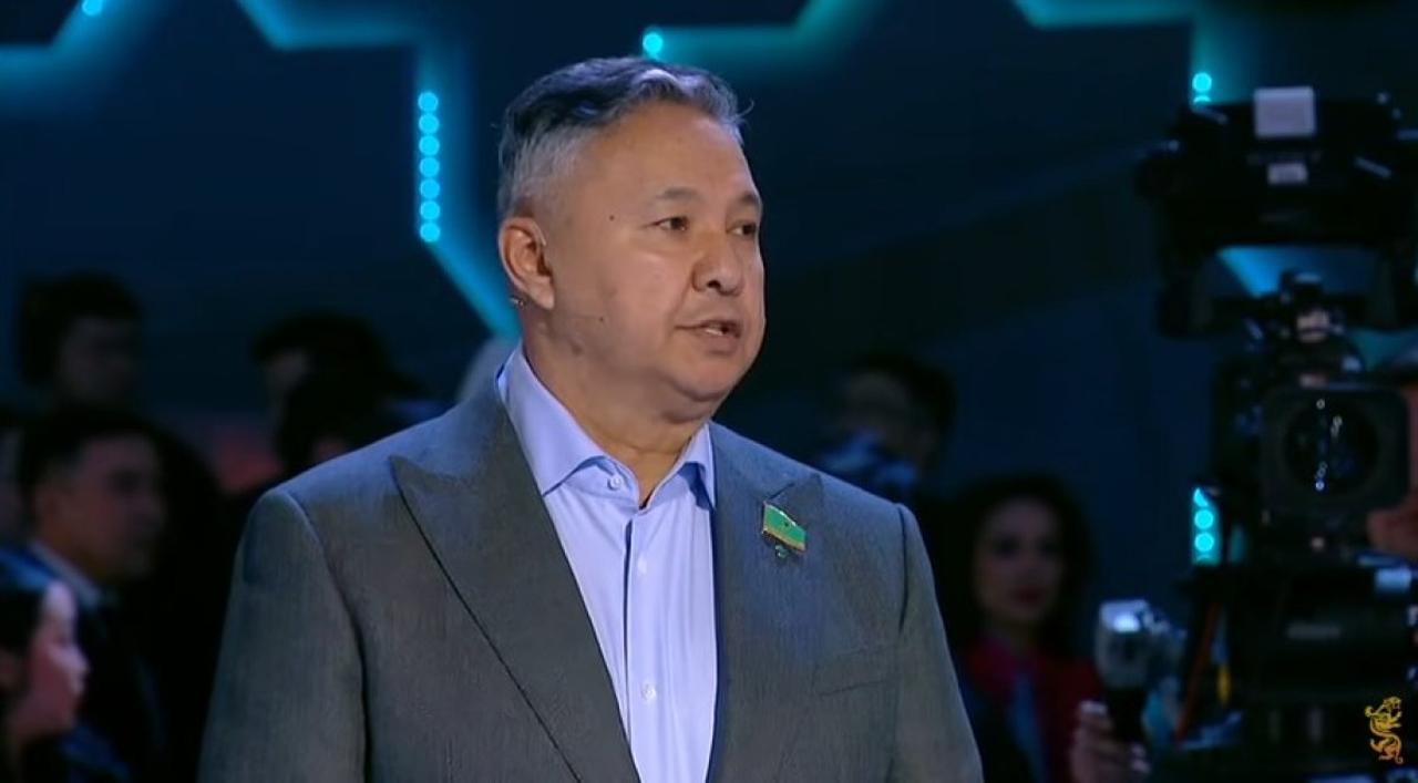 Азат Перуашев об изменениях в Конституцию: многое будет зависеть от самих граждан