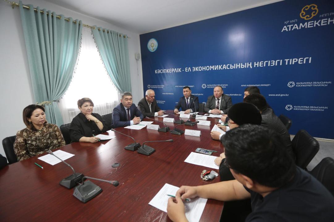 Обсужден вопрос ограничения времени работы торжественных залов