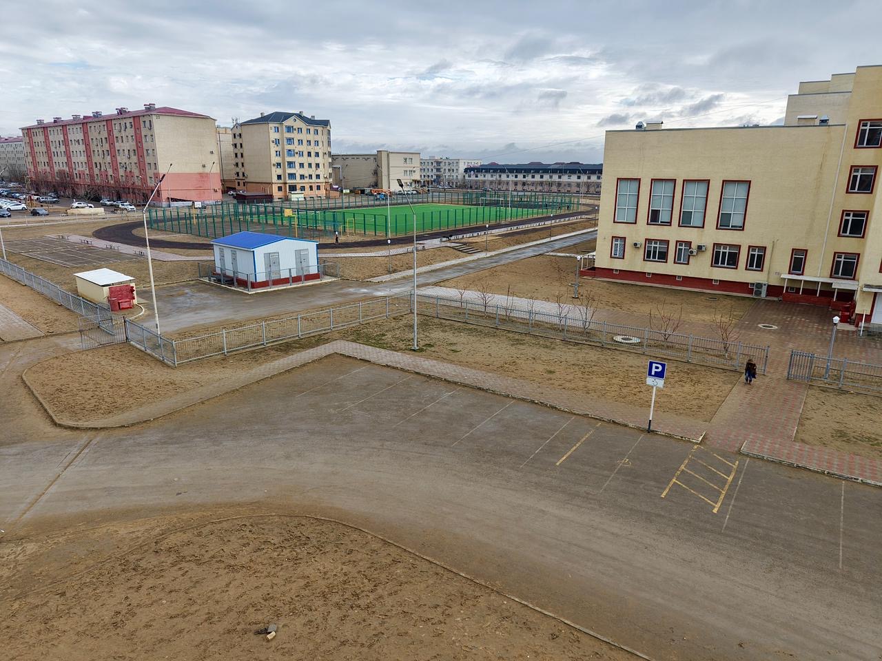 В Актау ведётся строительство новых пешеходных дорожек в ряде микрорайонов