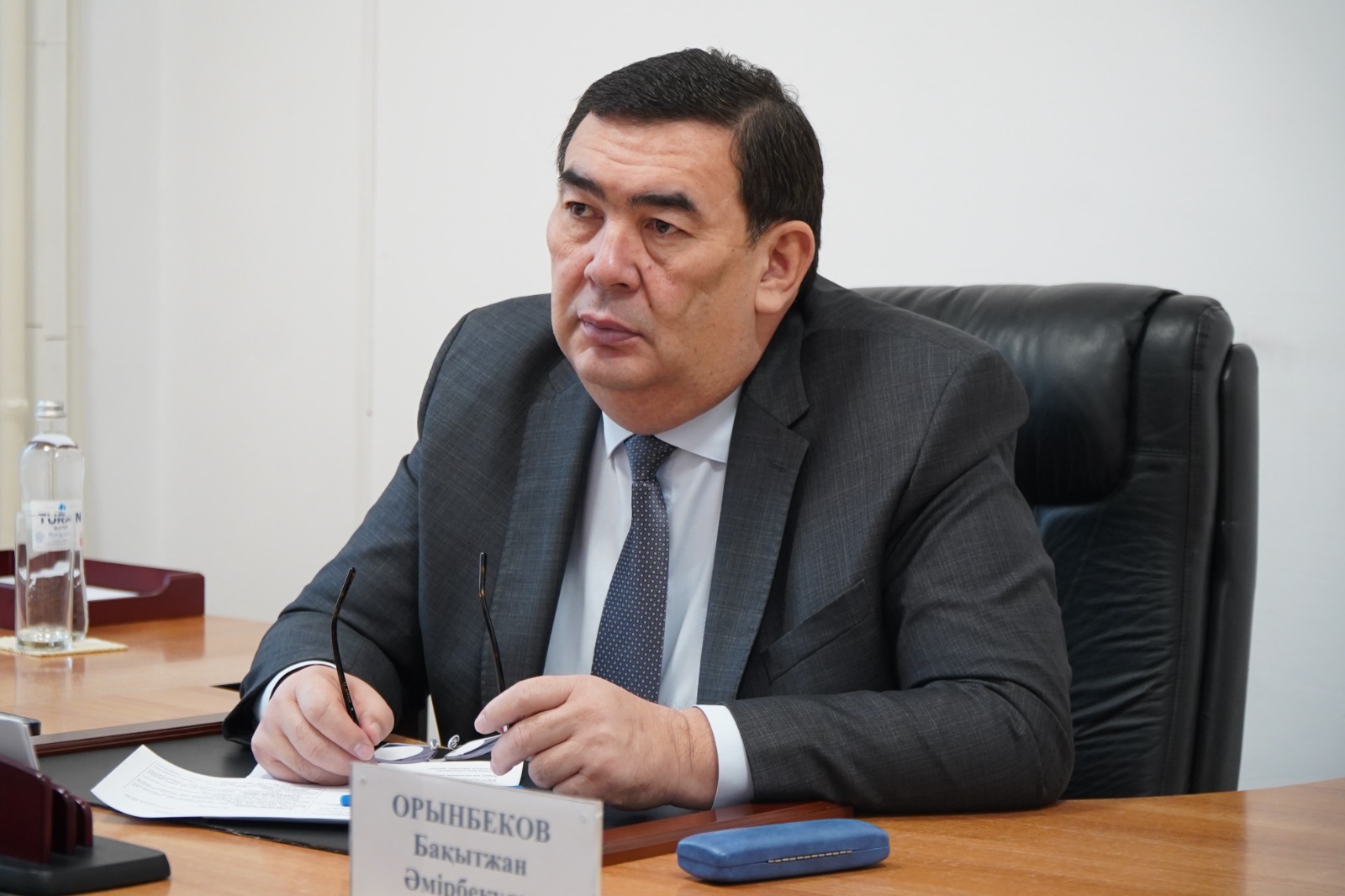 Аким города провёл личный приём жителей по индивидуальным обращениям