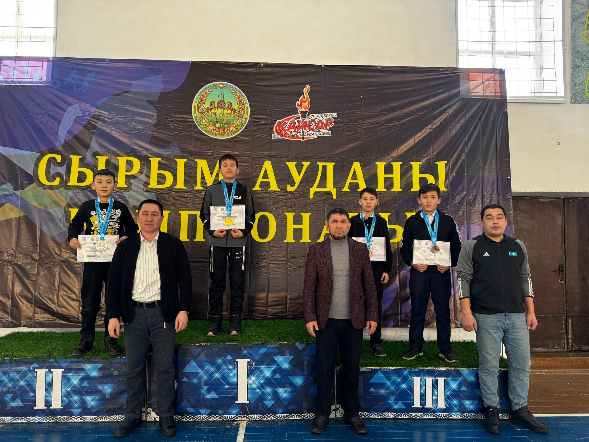 6 февраля 2026 года завершился чемпионат Сырымского района по тогызкумалаку, проведённый в личном разряде по рапиду среди мужчин и женщин, а также молодёжи до 21 года и подростков