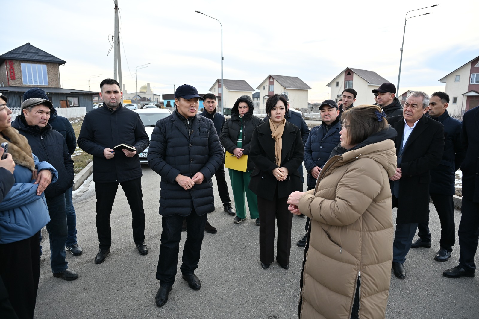 Аким города встретился с жителями коттеджного городка «Береке»