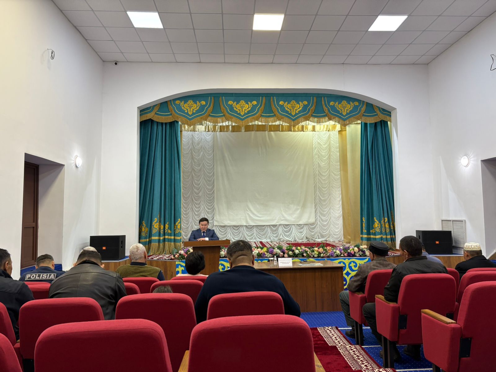 Аким Ынталинского сельского округа провёл ежегодную отчётную встречу с жителями