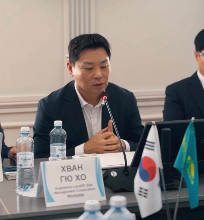 🔸В акимате Актобе состоялась встреча акима города Азамата Бекета с делегацией инвесторов из Южной Кореи.