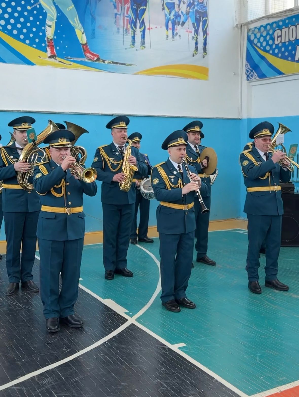 Торжественное открытие XVIII Международного турнира по футзалу, посвящённого памяти директора колледжа Бегалина С.К.