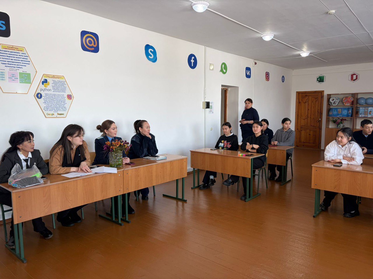 Прокуратурой района Биржан сал проводится акция «Детство под защитой»