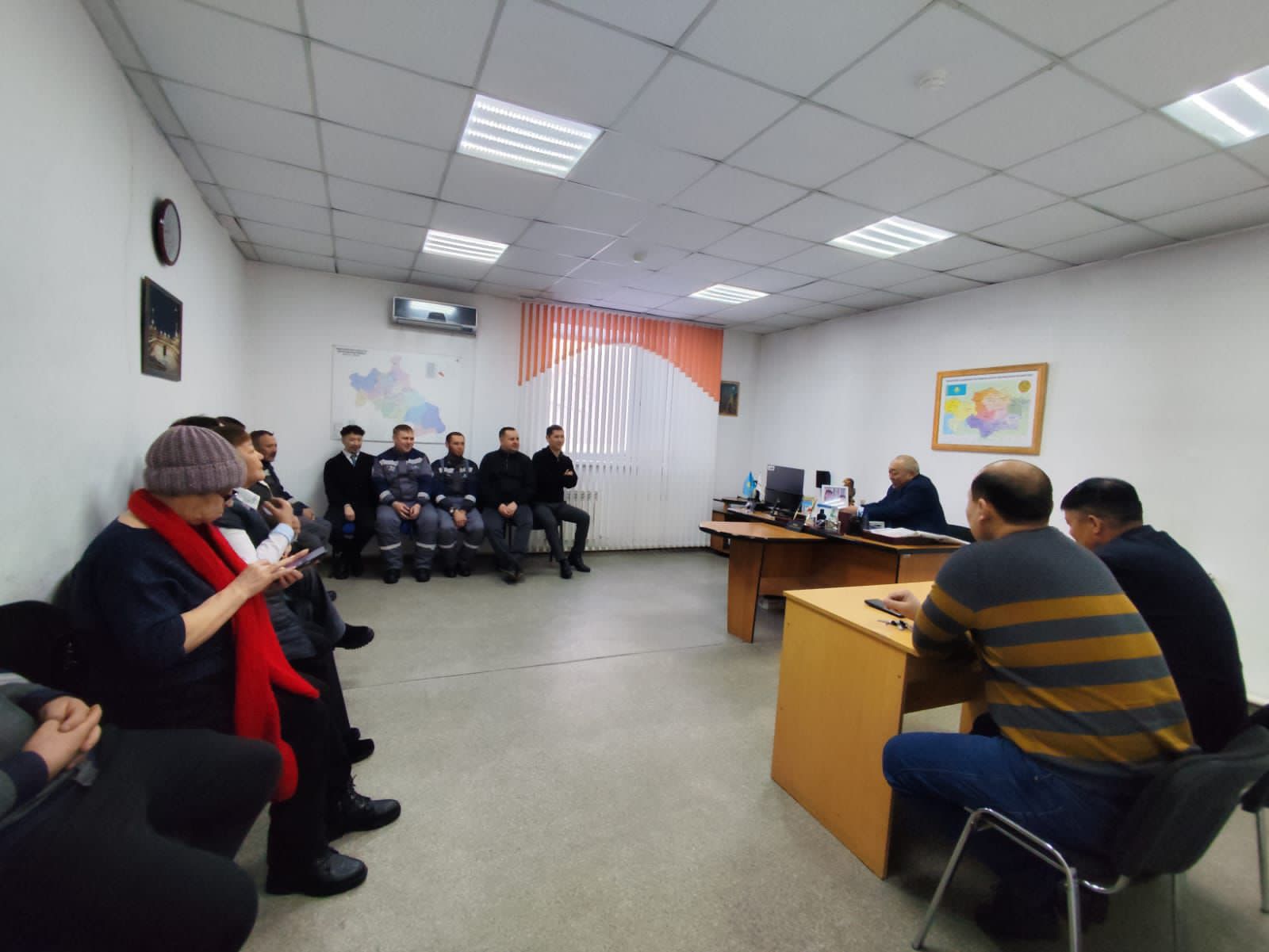 Председатель Жаркаинского районного маслихата Асылхан Альжанов провёл рабочую встречу с коллективом АО «Казахтелеком»