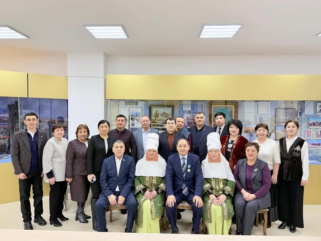 ЕЛГЕ ҚЫЗМЕТ — ЕҢСЕЛІ ІС: В АКСАЕ ПРОШЛА ВСТРЕЧА С ГОСУДАРСТВЕННЫМ ДЕЯТЕЛЕМ