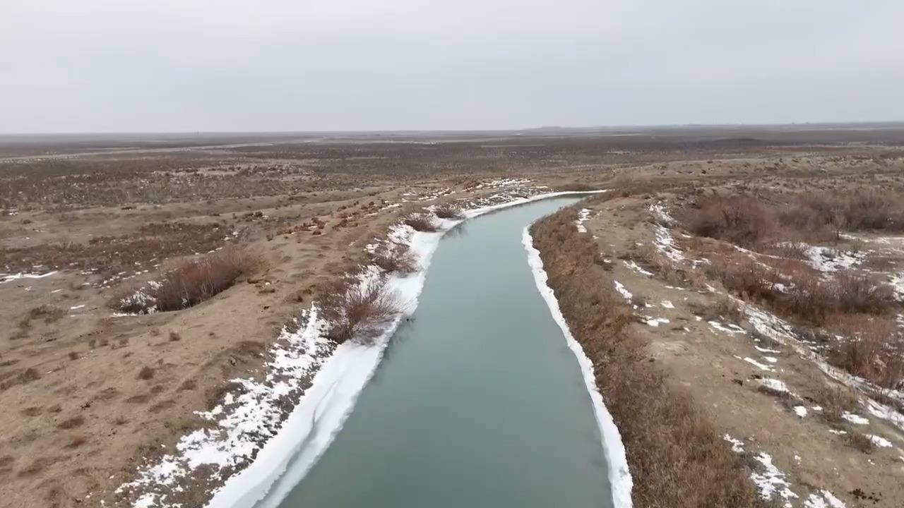 Первая за 10 лет очистка каналов проводится в Сарысуском районе Жамбылской области для обеспечения водой местных крестьянских хозяйств