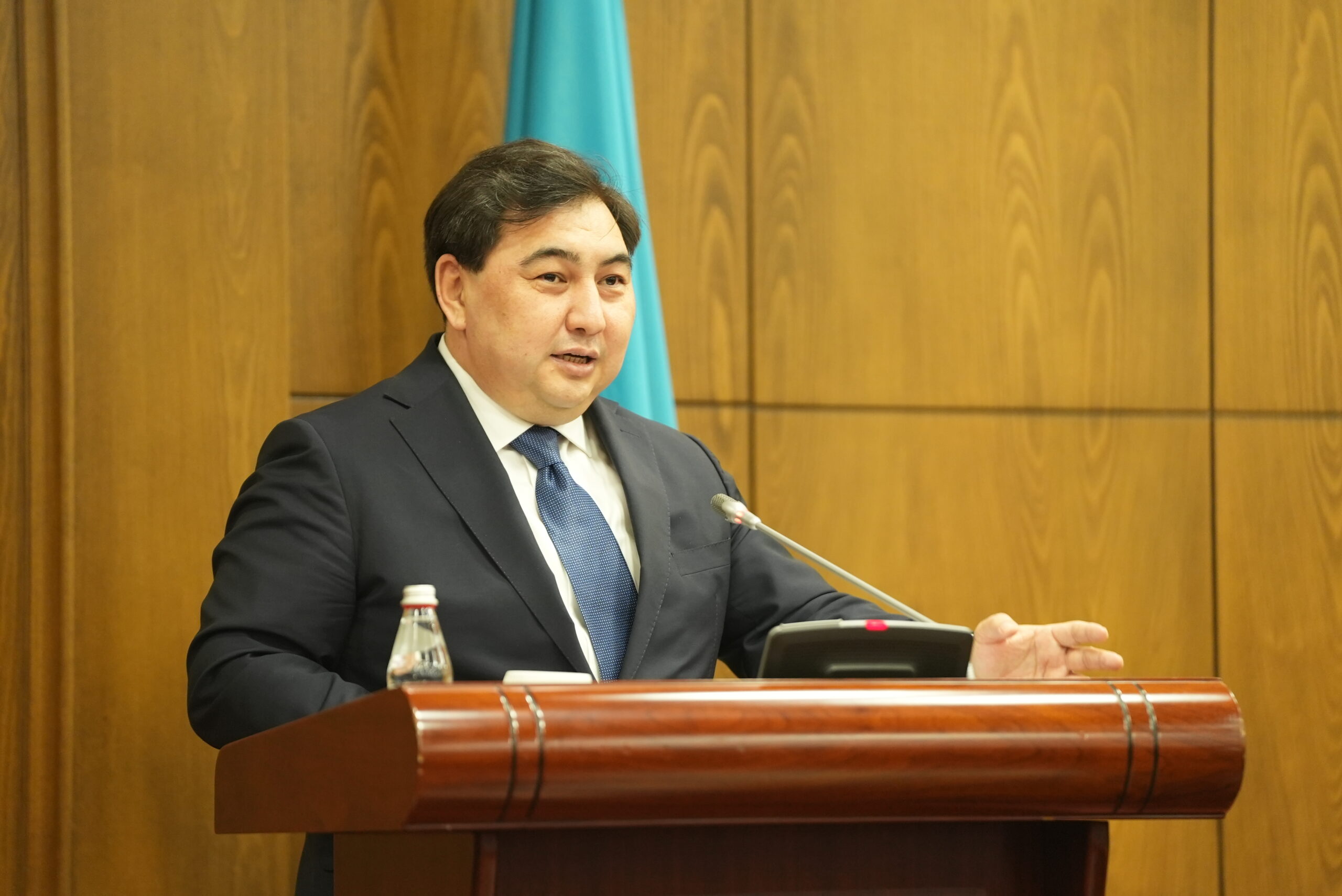 «Адал азамат» как принцип трансформации  государственной службы