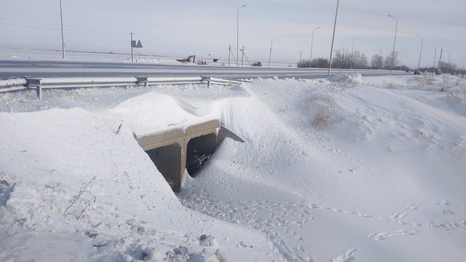 Государственный инспектор Администрации Президента проверил готовность сёл Талапкер и Қоянды к паводковому периоду