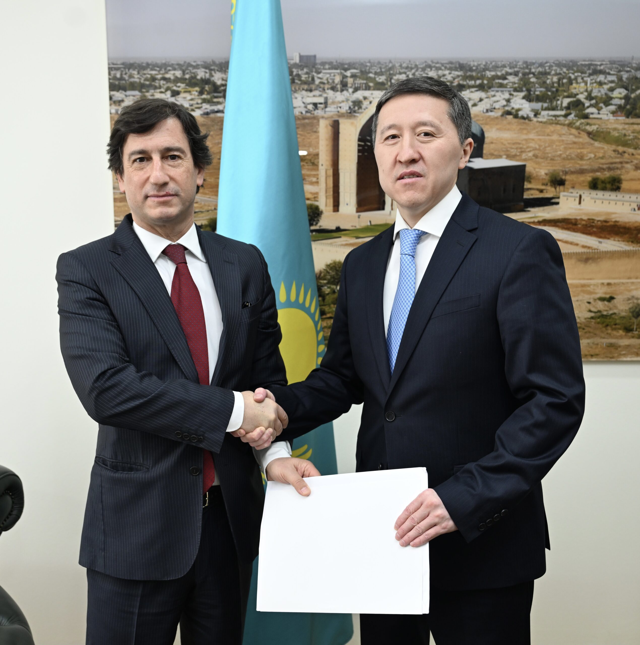 Казахстан и Португалия нацелены на расширение сотрудничества