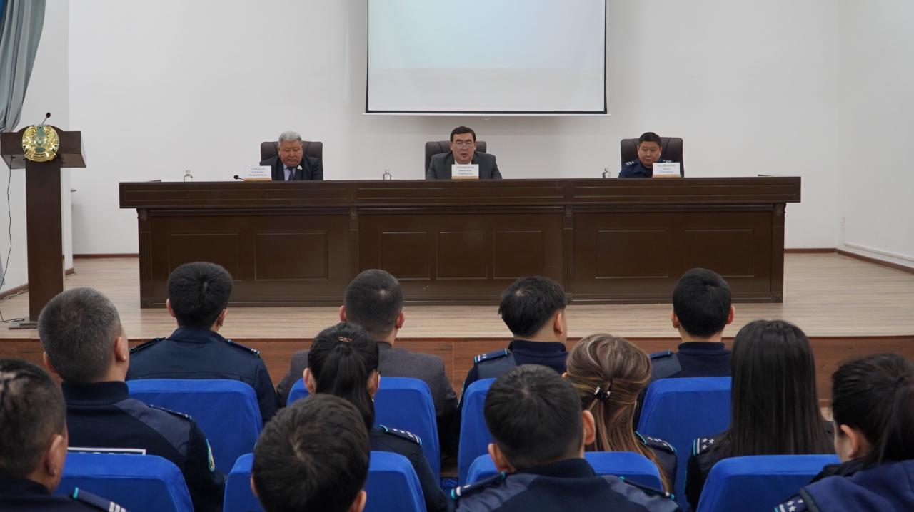 Новая Конституция — гарантия построения правового государства