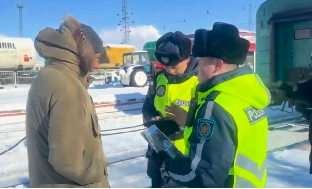 «Закон и порядок»: транспортные полицейские провели акцию «Внимание, на путях – человек!»