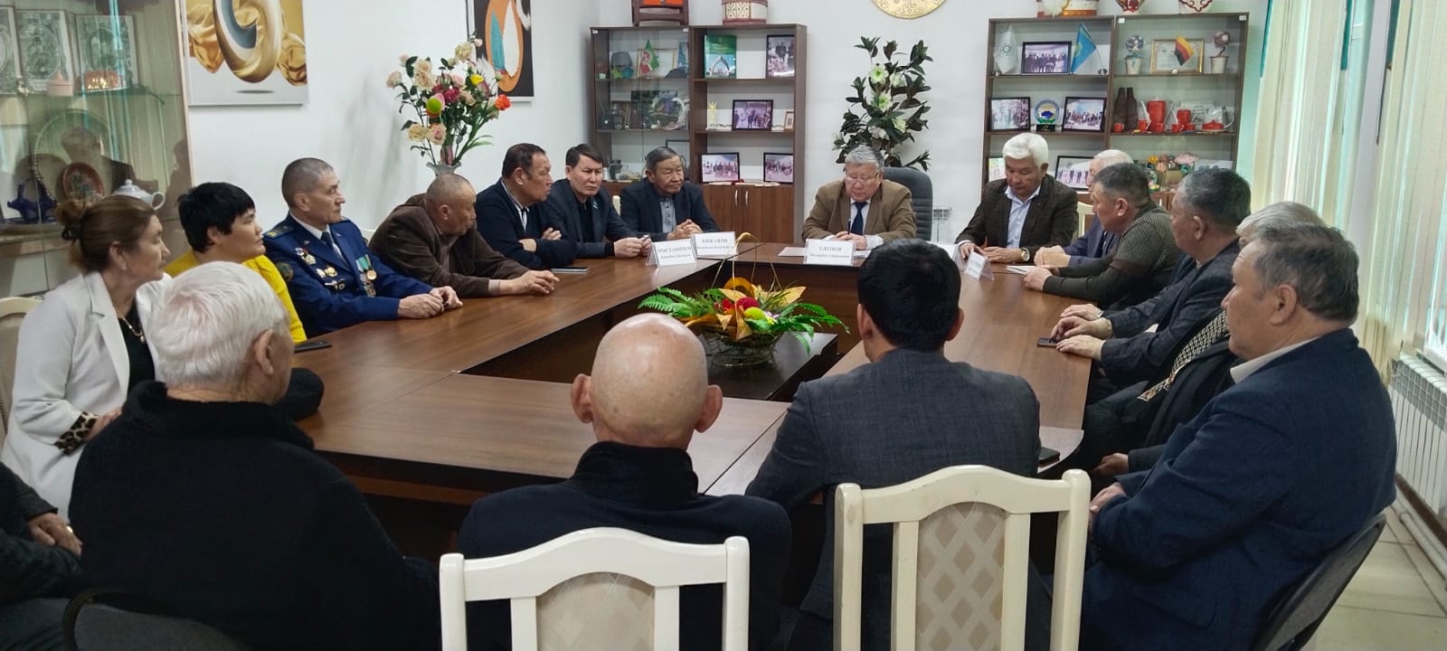 В рамках Всемирного дня выборов в Доме дружбы состоялась встреча.