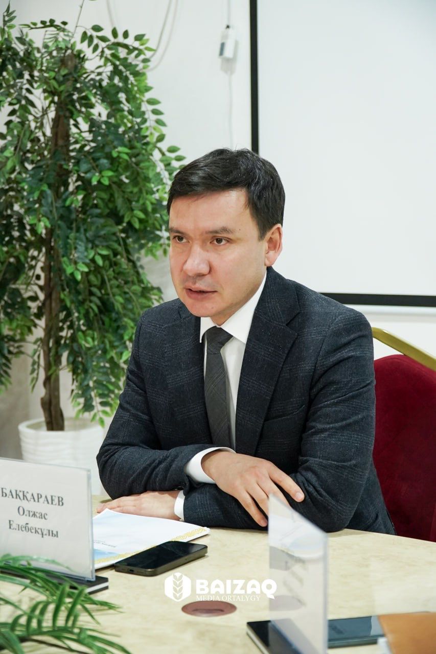 Аким района встретился с молодежью