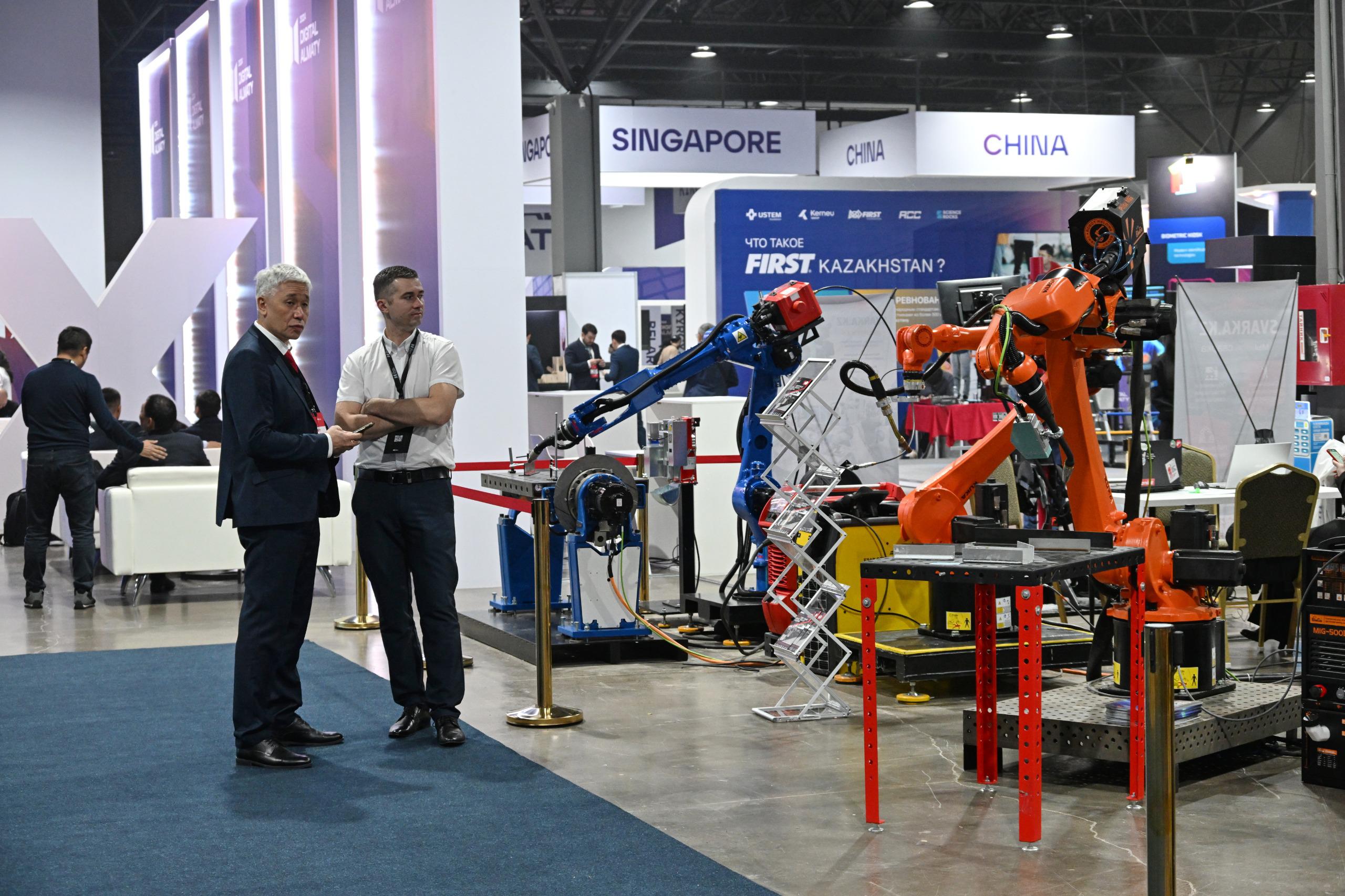 От школьного ИИ до цифровой медицины: курс Алматы на 2026 год