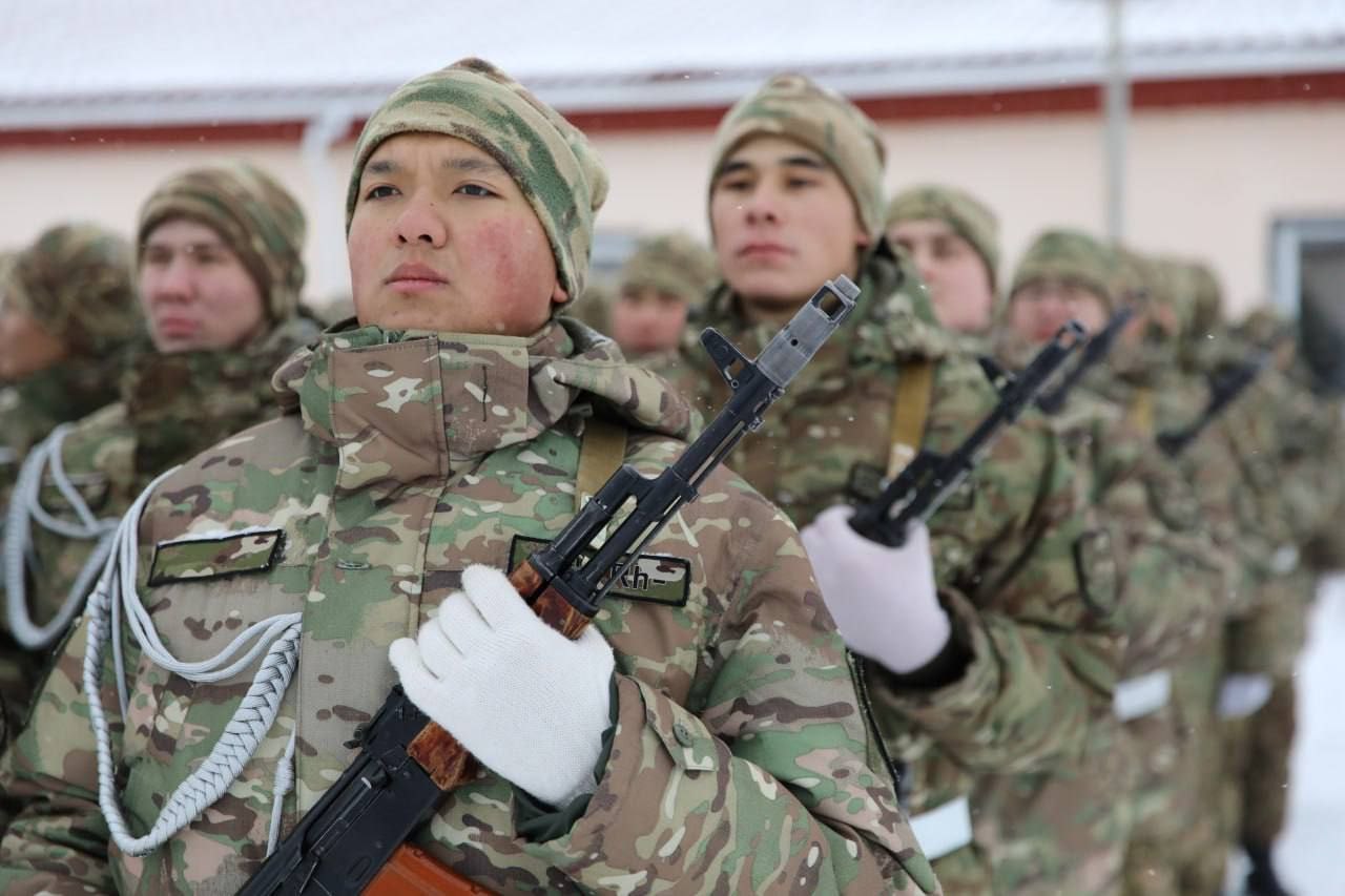 Министерство обороны Республики Казахстан предупреждает о незаконности услуг по «освобождению от армии» и разъясняет порядок призыва