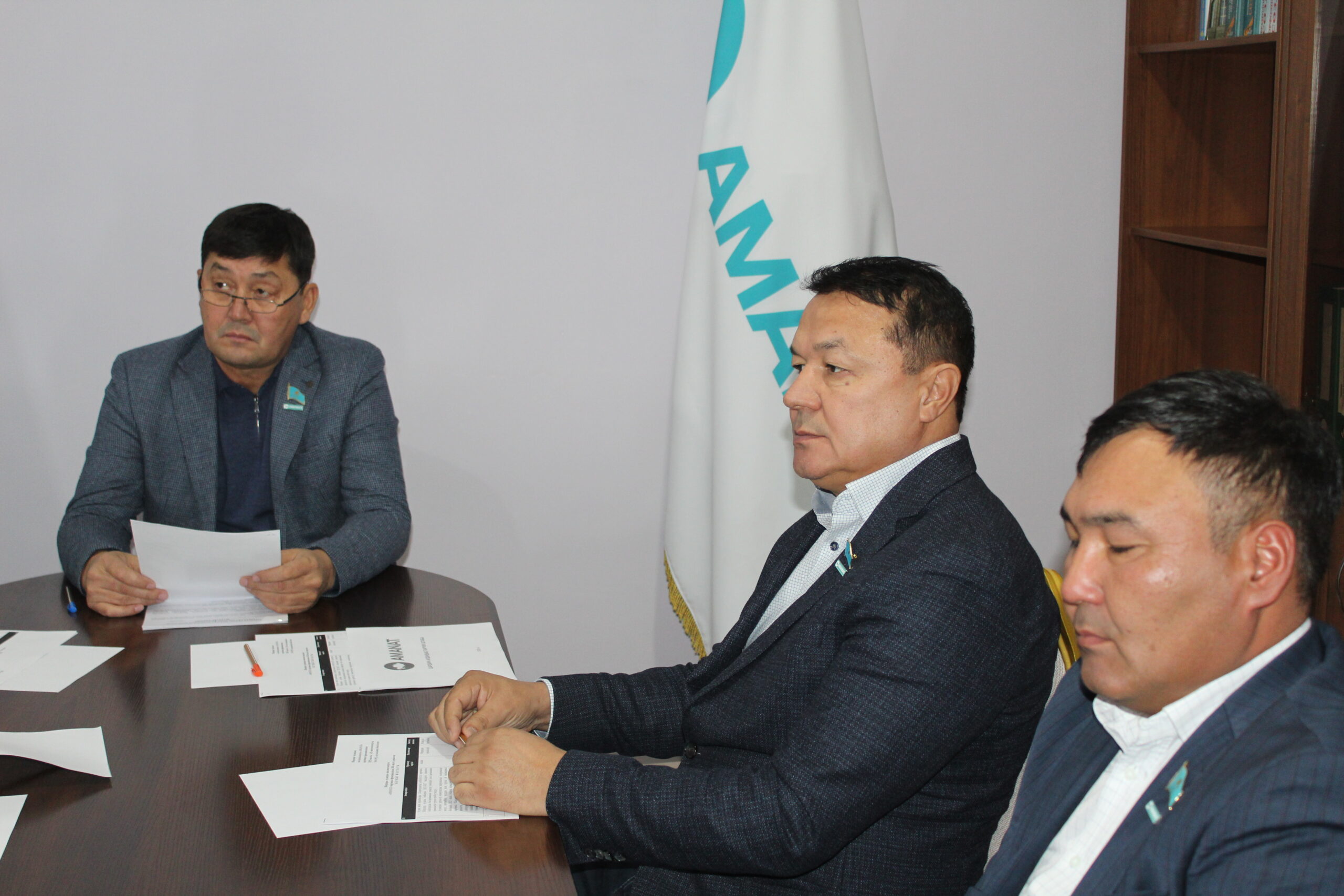 📌 СОСТОЯЛОСЬ ЗАСЕДАНИЕ ФРАКЦИИ ПАРТИИ «AMANAT» В ШАРДАРИНСКОМ РАЙОННОМ МАСЛИХАТЕ