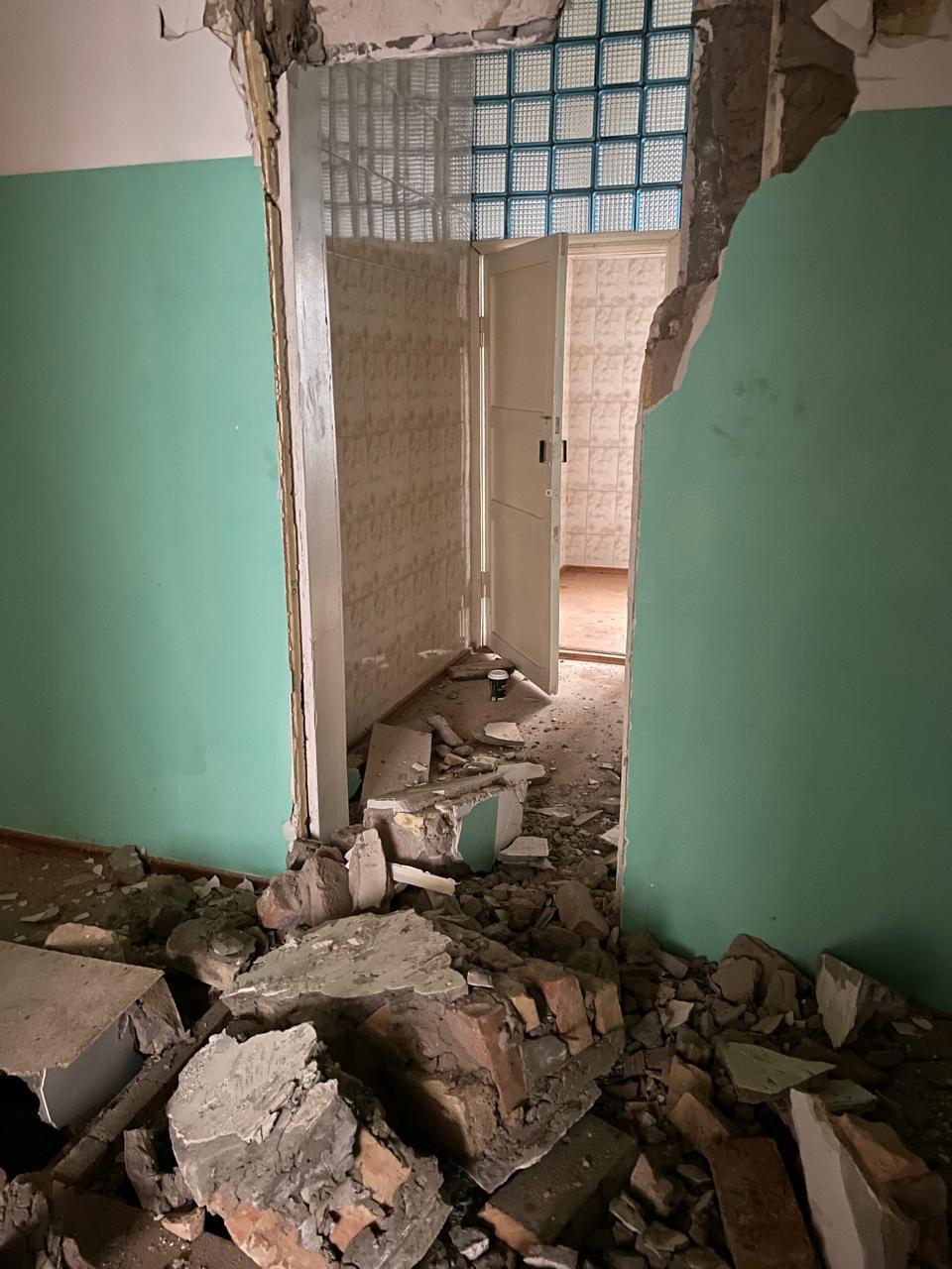 В акимате Алматы прокомментировали снос аварийного здания