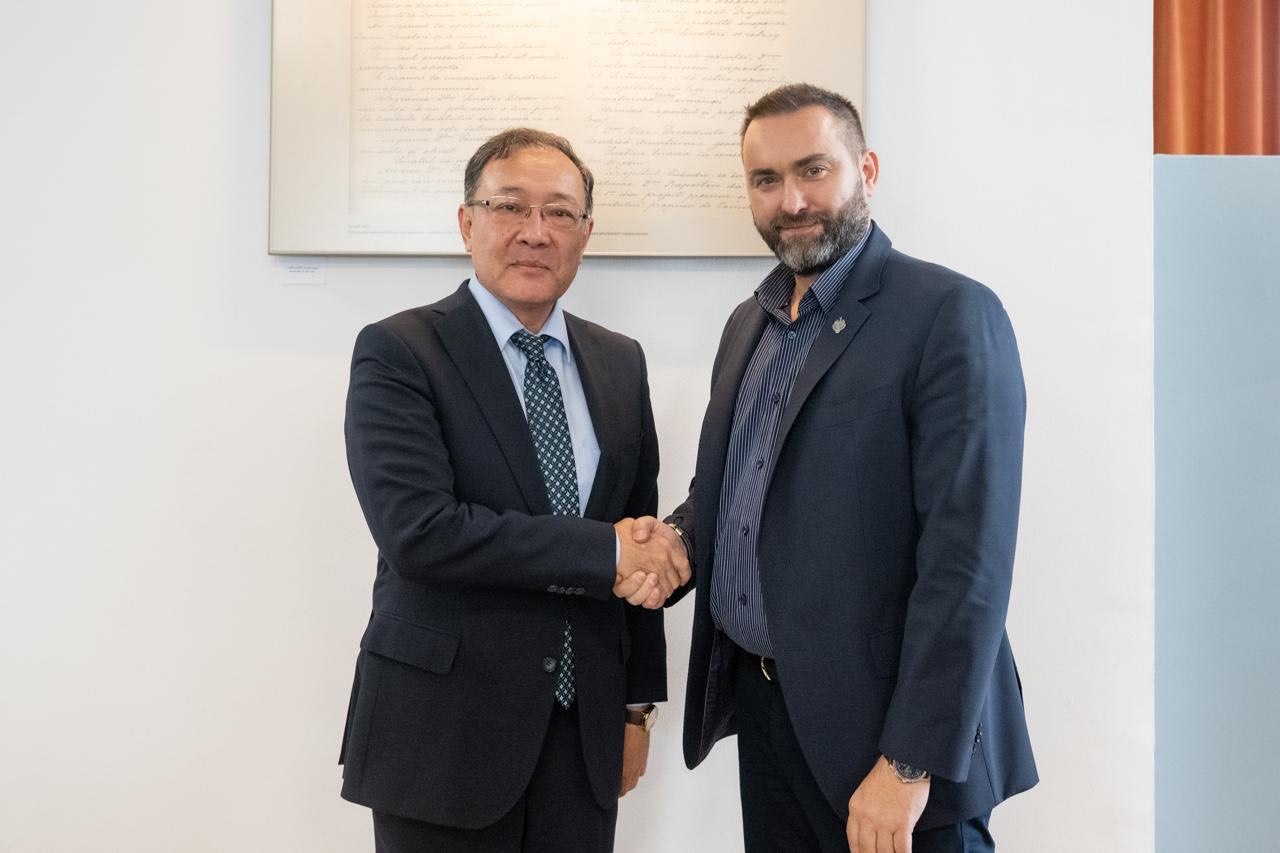 В Парламенте Румынии были обсуждены конституционные реформы Казахстана