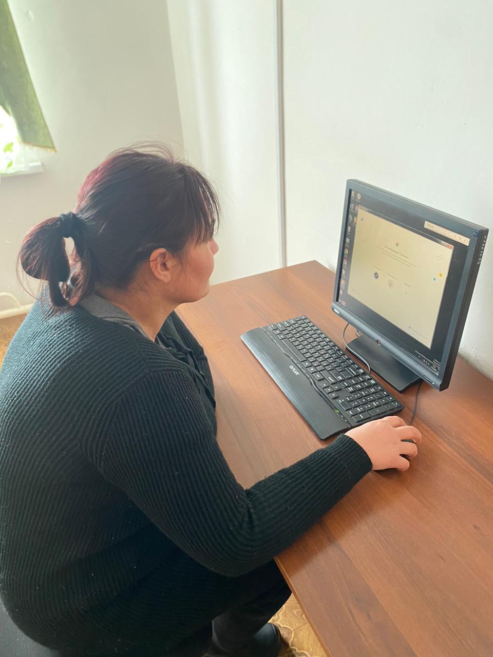 Кабинет права продолжает свою работу.