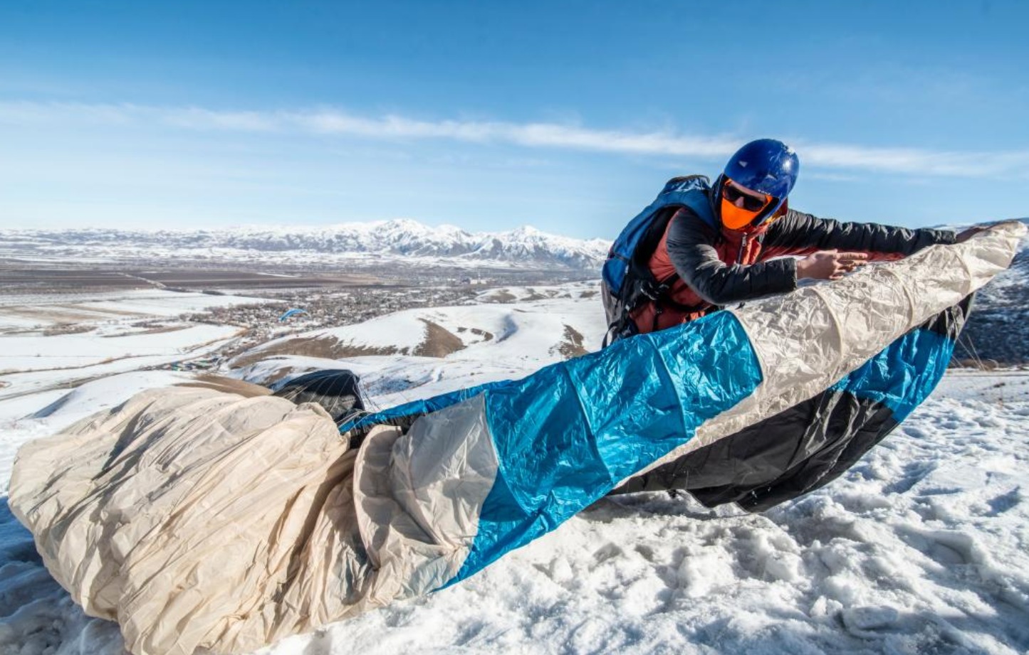 Зимнее небо Жетісу собрало парапланеристов из 6 стран