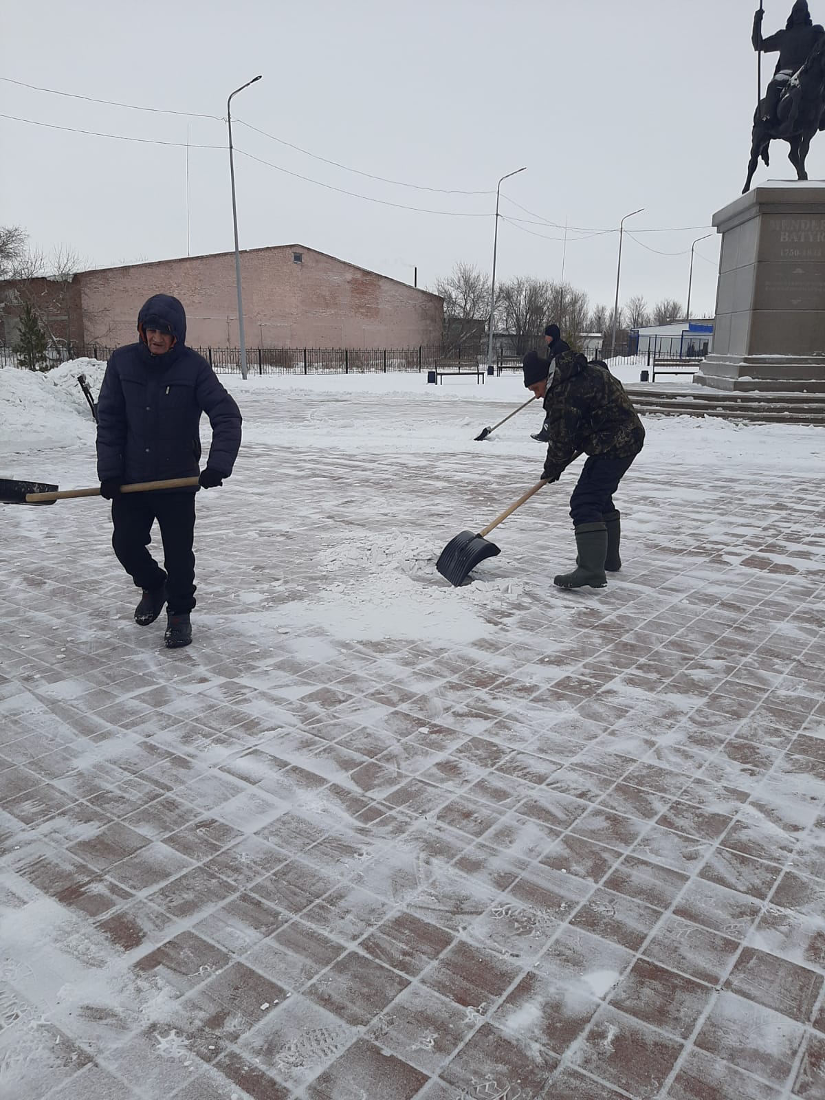 Расчистка снега