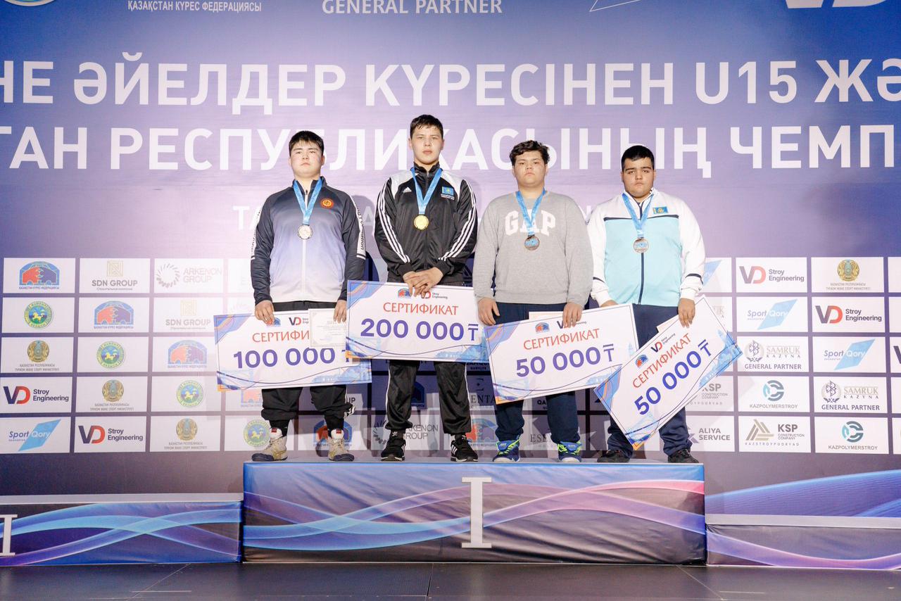 Трое борцов из области Абай стали чемпионами Казахстана