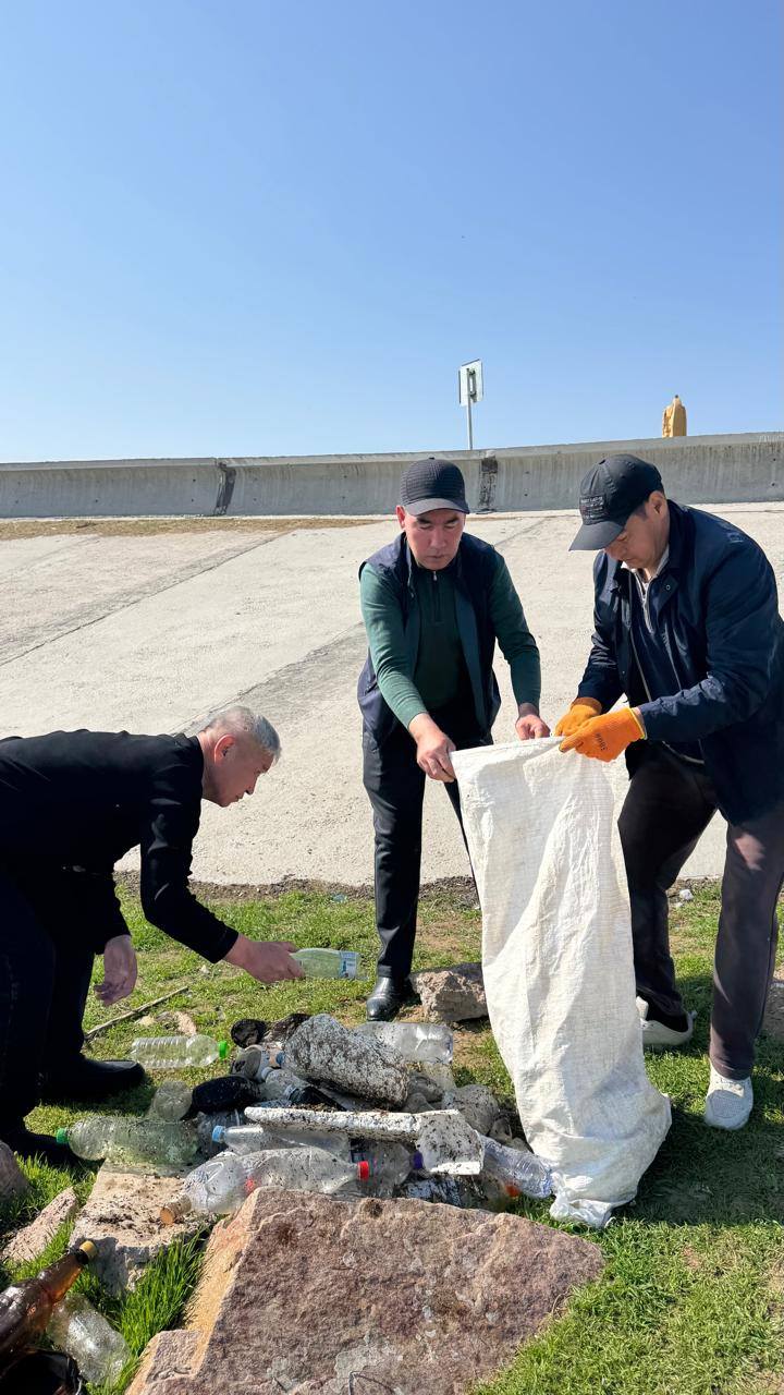 “Таза Қазақстан” экологиялық жобасы аясында 23 наурыз – Тазарту күніне орай өткен “ТазаLIKE” экофестивалі барысында “Мөлдір бұлақ” акциясы ұйымдастырылды.