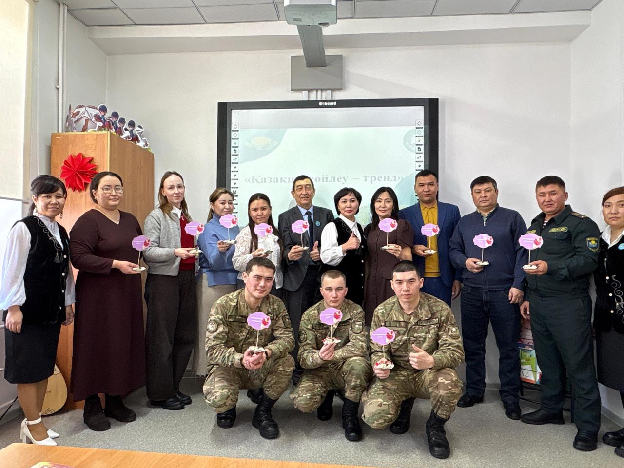 Круглый стол «Қазақша сөйлеу – тренд» прошёл в Шахтинске