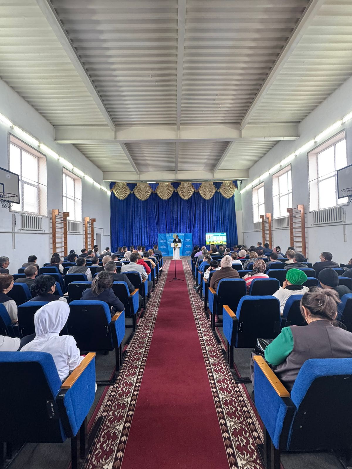 селе Кызылжар Ескельдинского сельского округа состоялась встреча с населением