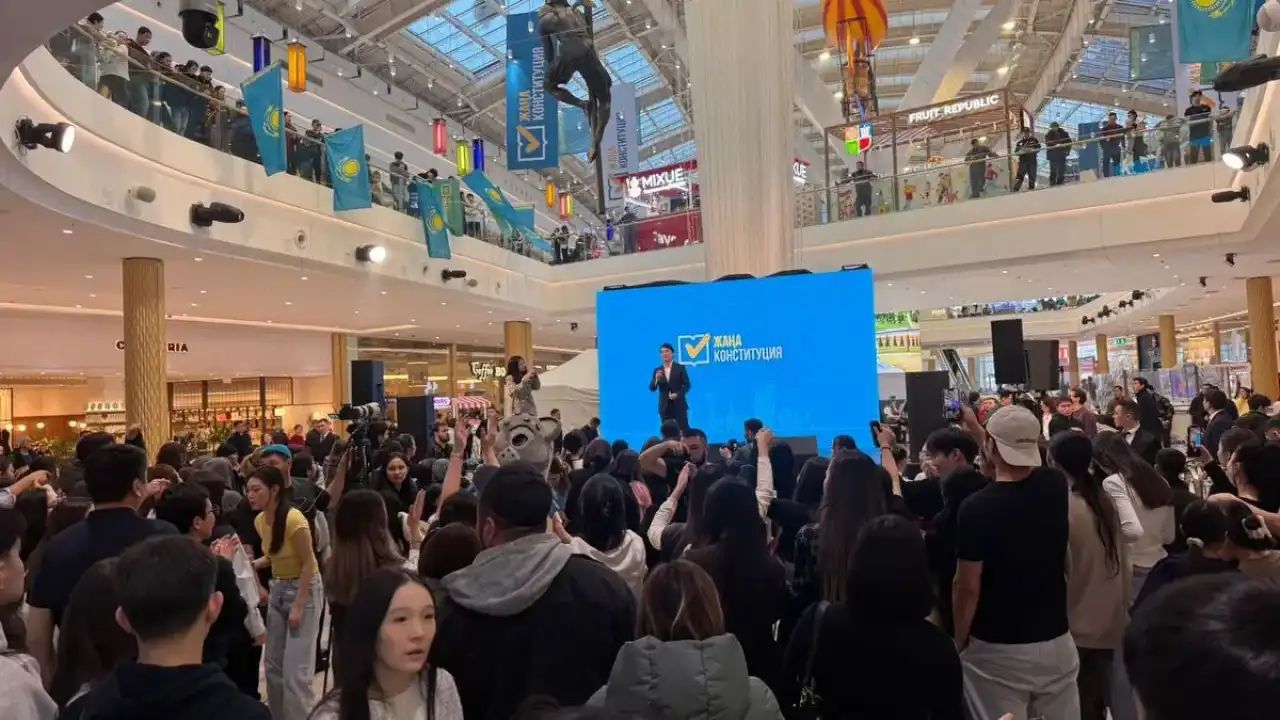 В Астане состоялся концерт в поддержку общенационального референдума