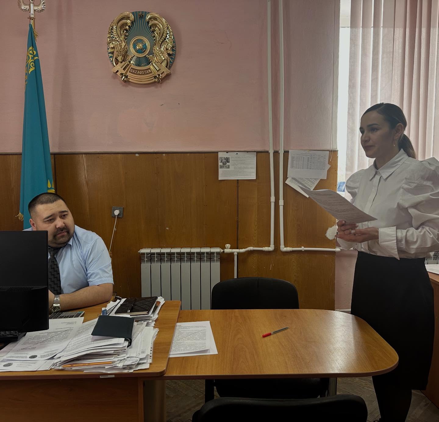 Уполномоченным по этике Камыстинского района проведена беседа с акимом села Бестобе.