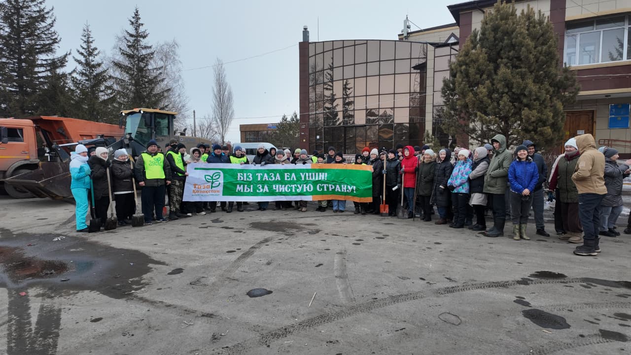 В рамках реализации экологической инициативы Главы государства “Таза Қазақстан” в честь дня “Тазару күні” население, общественные организации, волонтеры и трудовые коллективы района имени Габита Мусрепова приняли участие в в экологическом челлендже в рамках общеобластного субботника по очистке дворов и придворовых территорий.