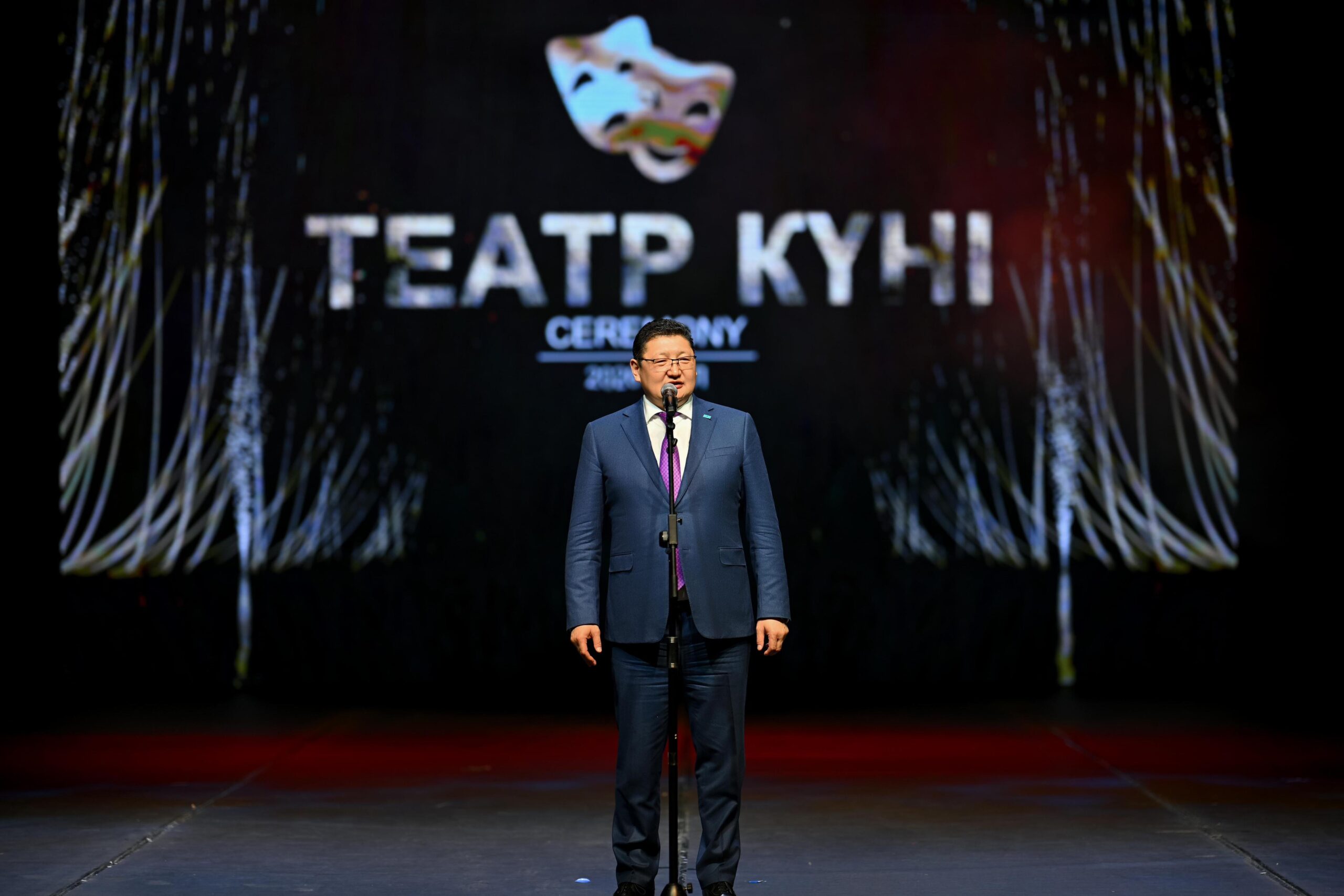 В области Абай чествовали актеров в честь Международного дня театра