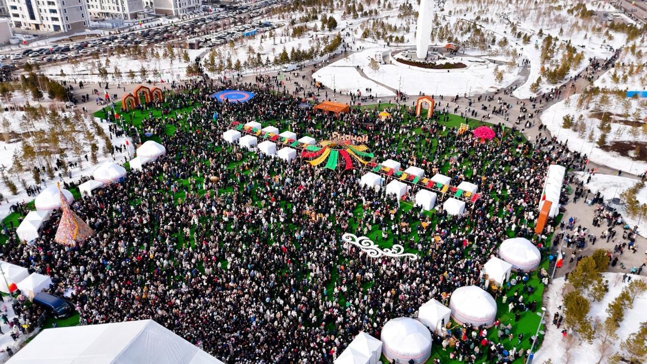 Празднование Наурыза в Астане продолжается
