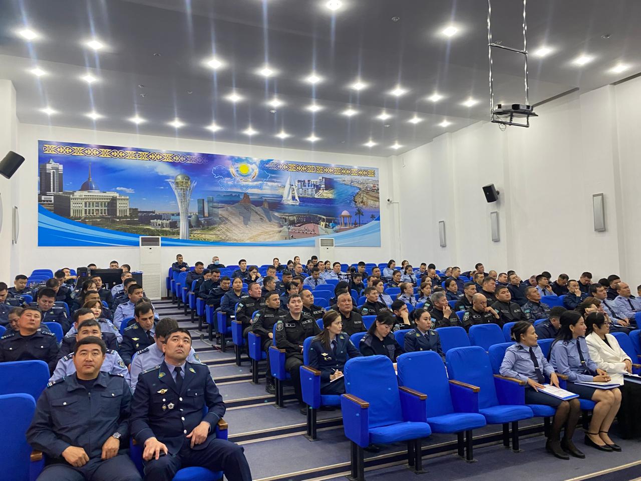 В полиции прошла лекция по профессиональной и физической подготовке