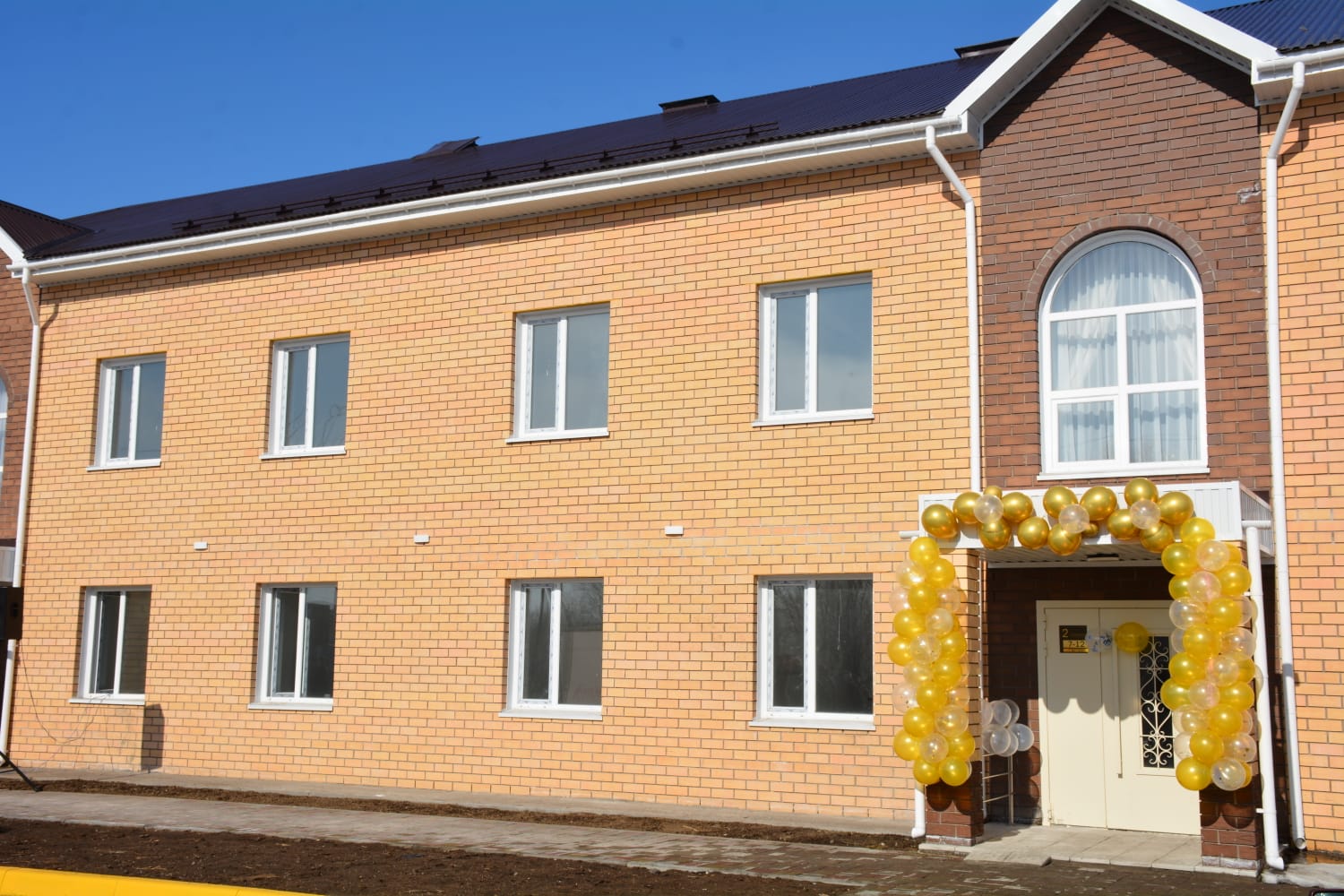 В поселке Ботакара вручены ключи от квартир